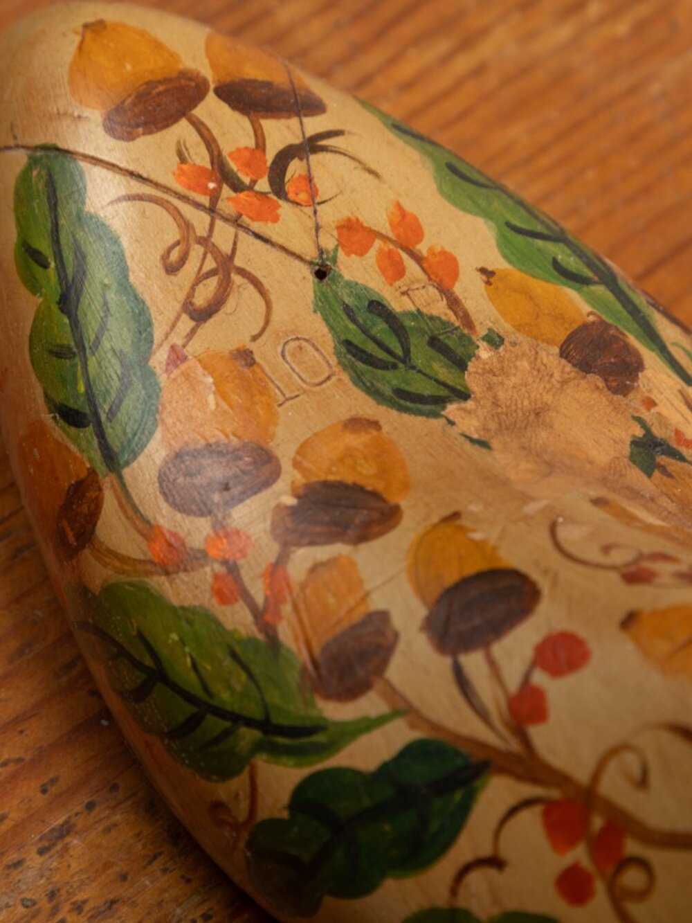 Antique Wooden Shoe Last Hand Painted Folk Art E Dean Acorn Oak Leaf Decor Form - Picture 4 of 7